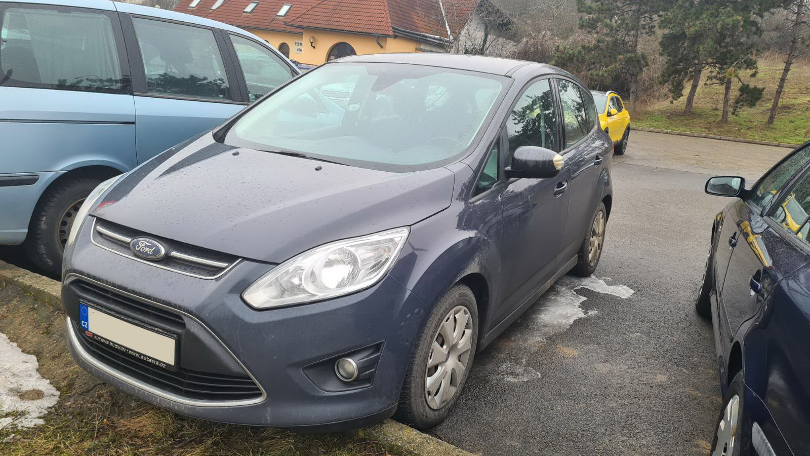 OBD zásuvka  Ford c max 2014